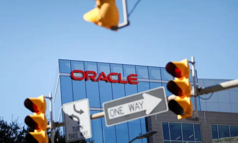 Oracle prepara nova rodada de demissões enquanto dívida chega a US$ 129,5 bilhões com corrida pela IA
