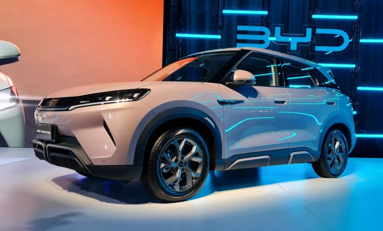 BYD apresenta robô humanoide Xiao Di com tradução em tempo real para 12 idiomas