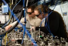 EUA traçam plano para computador quântico com correção de erros voltado à ciência até 2028