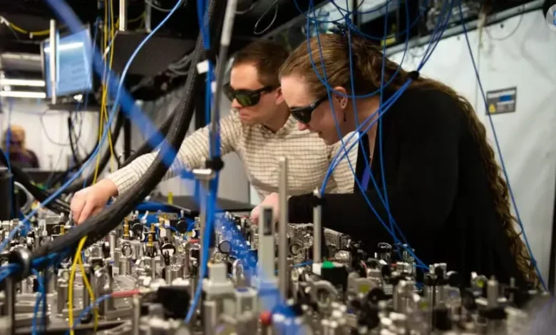 EUA traçam plano para computador quântico com correção de erros voltado à ciência até 2028