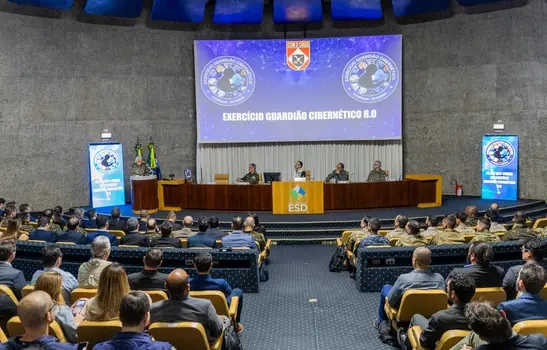 Exército reúne 350 organizações em exercício de defesa cibernética em Brasília