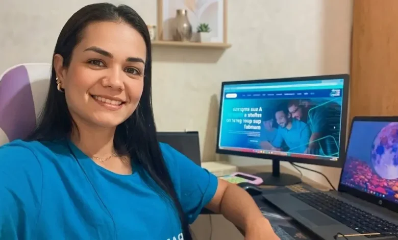Mãe solo de três filhos troca trabalho informal pela tecnologia e transforma a própria história
