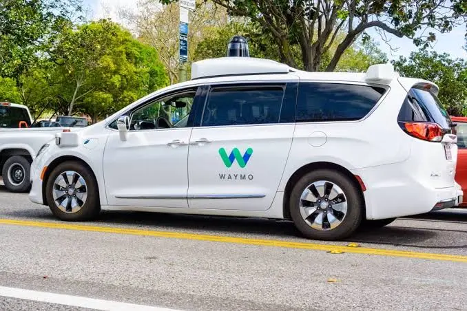Waymo abre serviço de robotáxis ao público em Las Vegas e amplia operação nos Estados Unidos