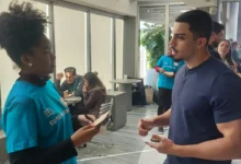 Escola da Nuvem e Pearson unem forças para preparar jovens para o mercado global de tecnologia
