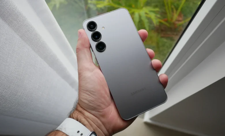 Samsung libera pacote de segurança de setembro com correções para 90 vulnerabilidades em dispositivos Galaxy