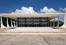 Abrint vai ao STF contra atesto fiscal e trabalhista exigido pela Anatel