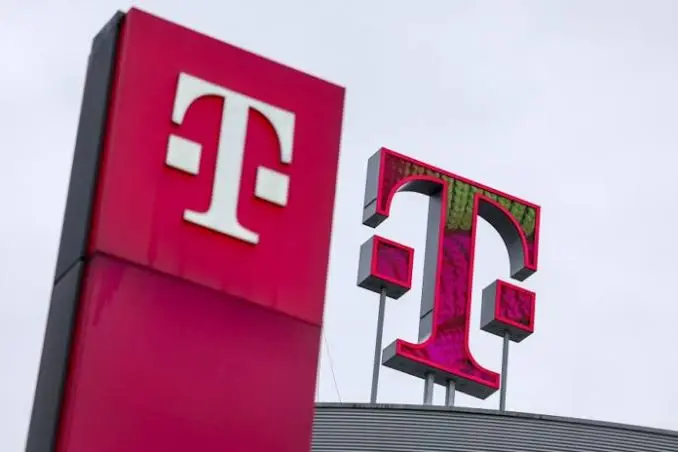 Deutsche Telekom mira € 800 milhões em receitas com IA até 2030
