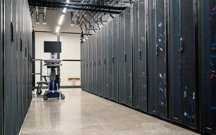 Empresas de IA podem buscar US$ 10 trilhões para chips e data centers até 2032