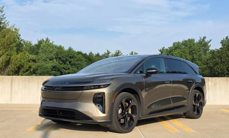 Lucid Motors reduz produção em 38% no terceiro trimestre e entregas também recuam