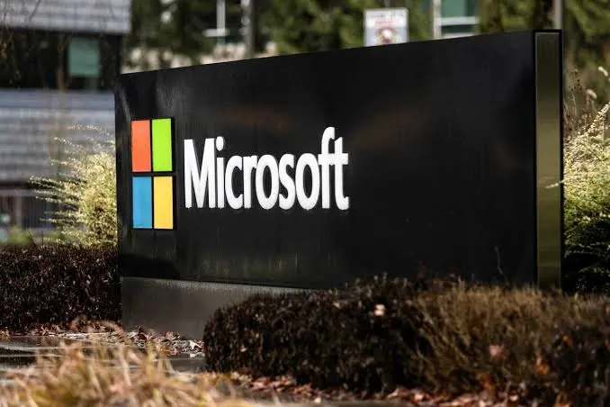 Microsoft volta a superar US$ 4 trilhões em valor de mercado