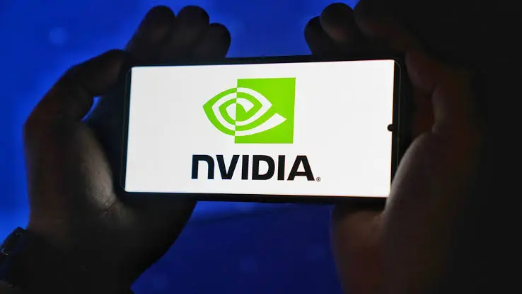 Nvidia apresenta modelo aberto de IA com 120 bilhões de parâmetros para agentes corporativos