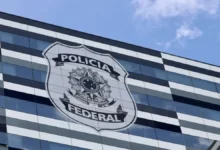 Polícia Federal prende 19 pessoas em operação contra monopólio de internet do Comando Vermelho no Rio