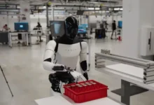Tesla inicia produção do robô humanoide Optimus enquanto lucro trimestral cai 43%