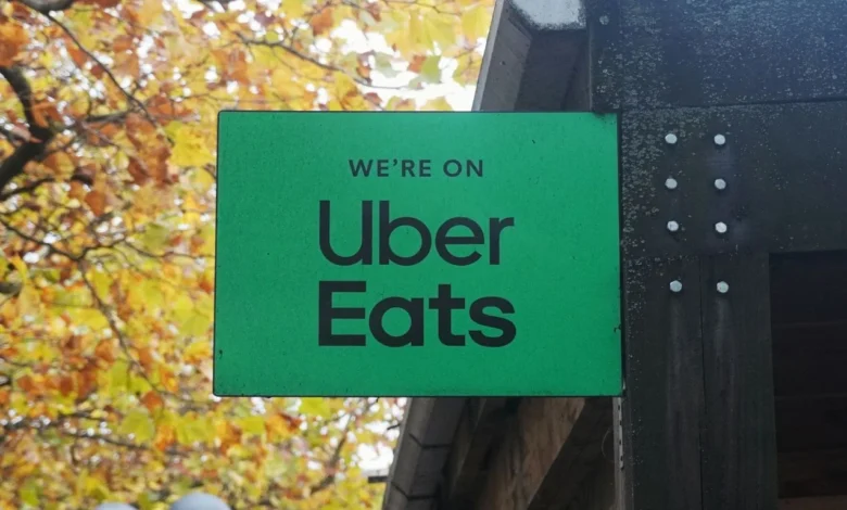 Uber compra ezCater por US$ 2,3 bilhões e amplia aposta em refeições corporativas