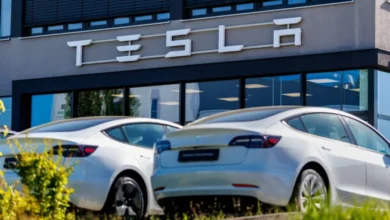 Tesla garante US$ 30 bilhões em linhas de crédito para acelerar Cybercab e robô Optimus
