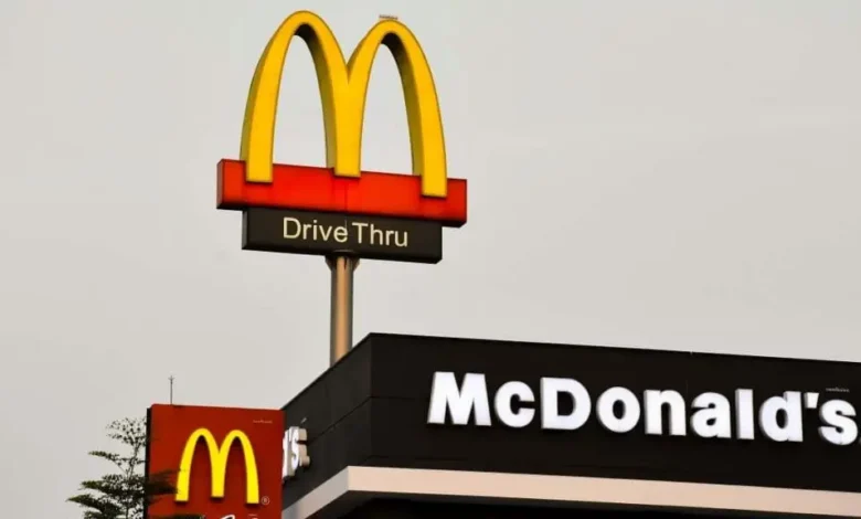McDonald’s é processado nos EUA por uso de IA na recomendação de preços